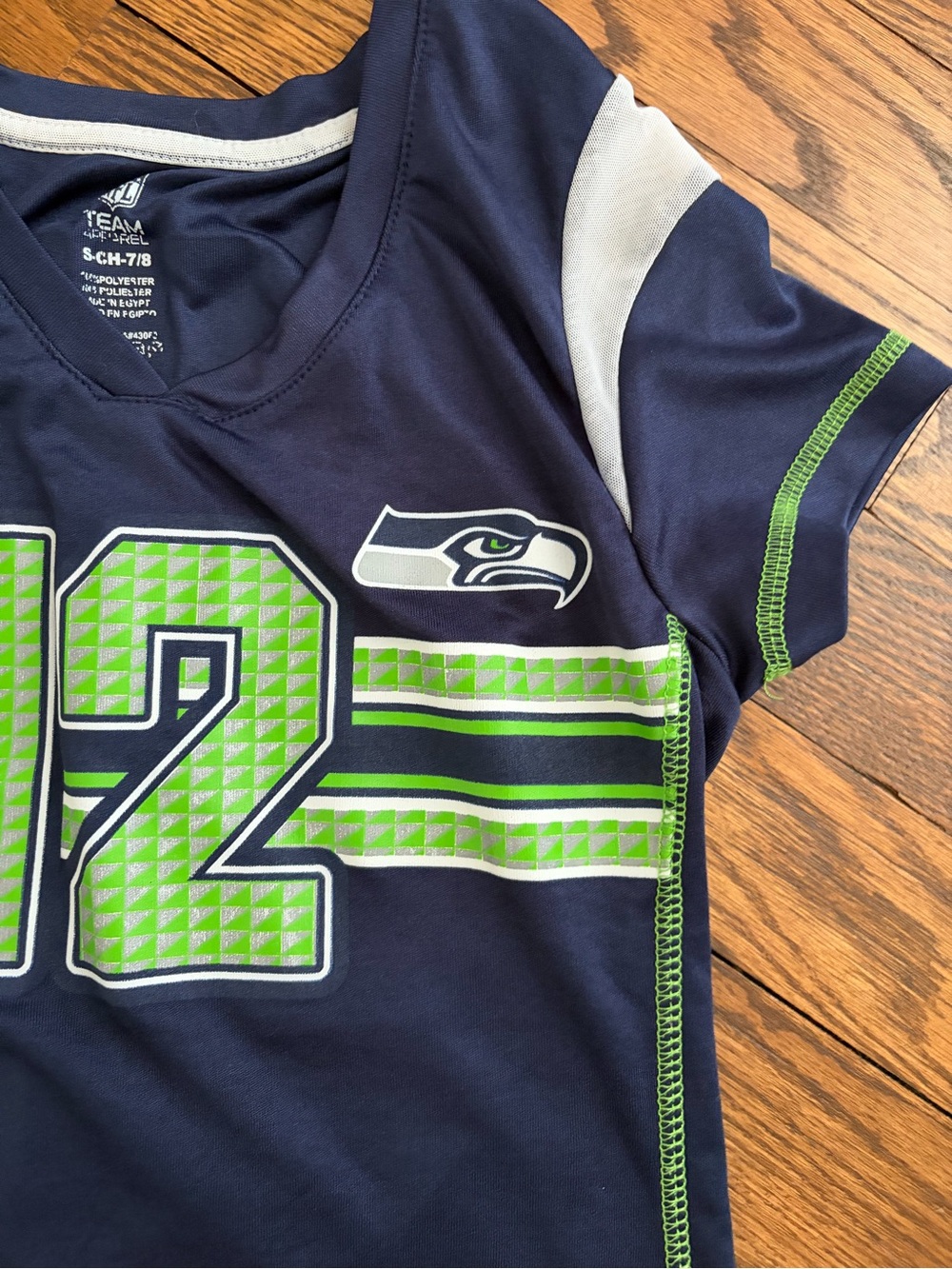 NFL Seattle Seahawks Youth Size 7/8 12th Fan Top Navy Neon Green - Picture 3 of 7